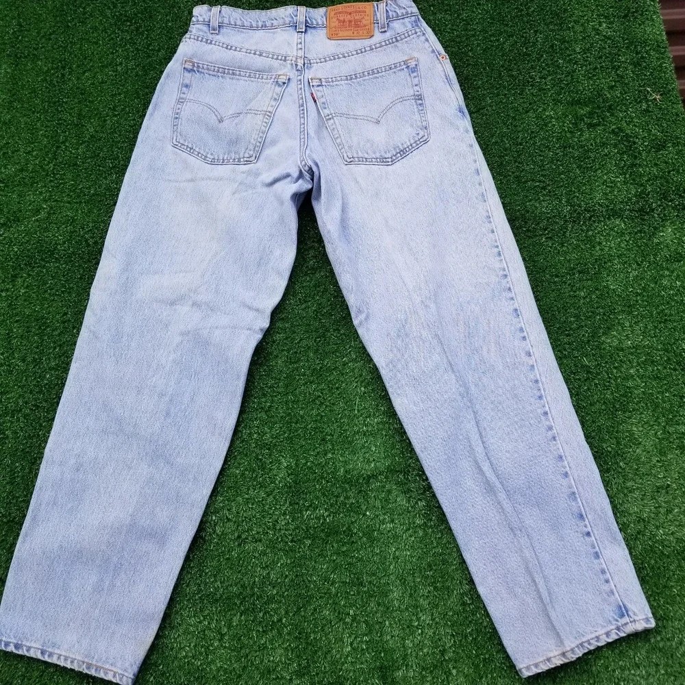 Vintage Levi's 570 Jeans Mens 32x32 Light Blue Baggy Fit Denim 90s